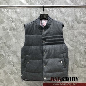 톰브라운 THOM BROWNE 패딩조끼 