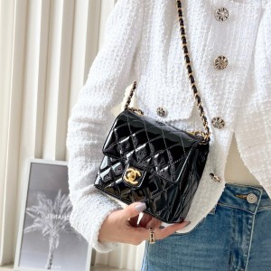 샤넬 CHANEL 미니 클래식 플랩백