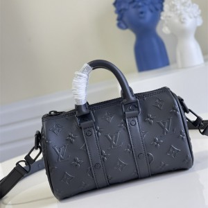 루이비통 Louis Vuitton 키폴 XS 크로스백  M57961