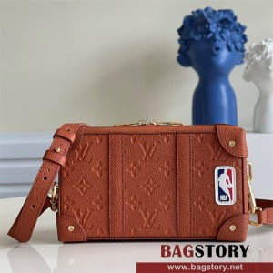 루이비통 Louis Vuitton  LVXNBA 소프트 트렁크 웨어러블 월릿   M80549