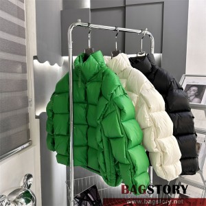 보테가베네타 BV 패딩