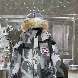 캐나다구스 CANADA GOOSE 패딩