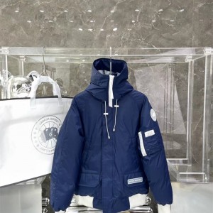 캐나다구스 CANADA GOOSE 패딩