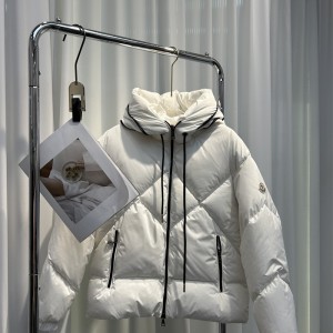 몽클레어 MONCLER 패딩