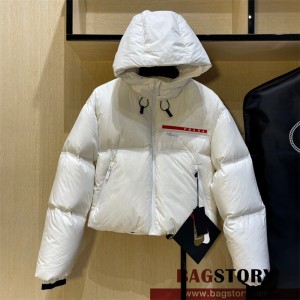 프라다 PRADA 패딩