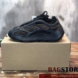 아디다스 ADIDAS 이지부스트700 스니커즈 운동화 신발