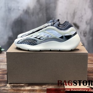 아디다스 ADIDAS 이지부스트700 스니커즈 운동화 신발