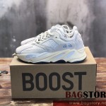 아디다스 ADIDAS 이지부스트700 스니커즈 운동화 신발