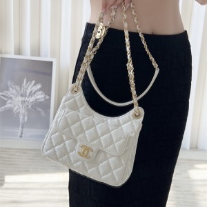 샤넬 CHANEL 23C 포켓 체인 호보백 스몰 AS3710