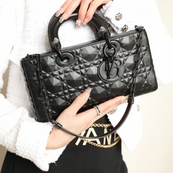 디올 DIOR 레이디 디조이백 Lady D-Joy 미디엄 26CM