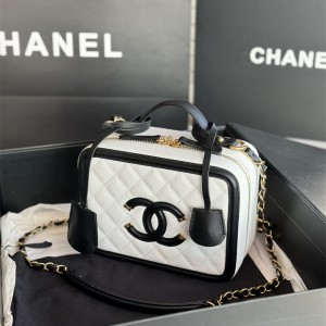 샤넬 CHANEL 박스백 17CM