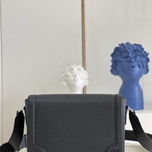 루이비통 Louis Vuitton 뉴 플랩 메신저백 M30808