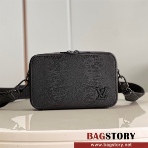 루이비통 Louis Vuitton 알파 웨어러블 월릿 남자 크로스백 M59161