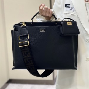 펜디 FENDI 피카부백 