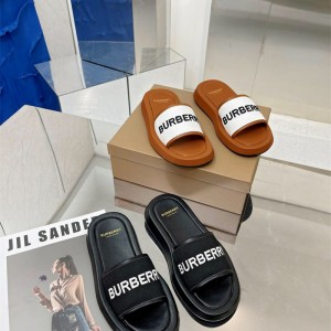 버버리 BURBERRY 힐 샌들 슬리퍼