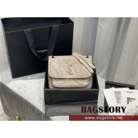 입생로랑 YSL 633151 22CM 니키 크링클 레더 숄더백