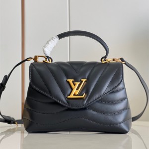 루이비통 Louis Vuitton 신상 홀드미 토트백  M21720