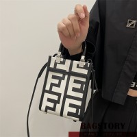 펜디 FENDI 선샤인 쇼퍼백 13CM