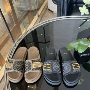 펜디 FENDI 힐 샌들 슬리퍼