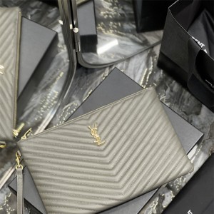 입생로랑 YSL 생로랑 모노그램 클러치 440222 36CM