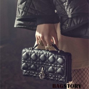 디올 DIOR 신상 미스 미니백 S0980