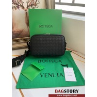 보테가베네타 BV 남성 인트레치아토 카메라백 710048