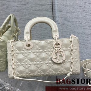디올 DIOR 레이디 디조이백 Lady D-Joy 미디엄 26CM