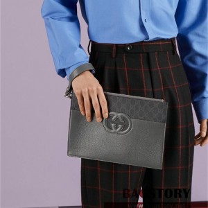 구찌 GUCCI   컷아웃 인터로킹 G 파우치 723320