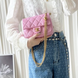샤넬 CHANEL 핫 신상 23ss 뉴미니 하트볼 캐비어 미니 플랩백 AS3829