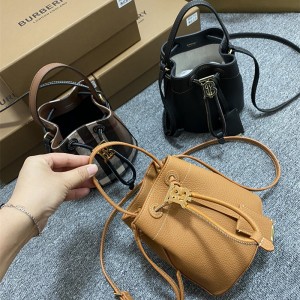 버버리 BURBERRY 미니 TB 버킷 백