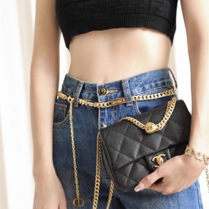 샤넬 CHANEL 핫 신상 23ss 뉴미니 하트볼 캐비어 미니 플랩백 AS3829