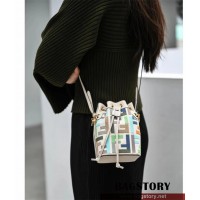 펜디 FENDI 몬트레조 미니 버킷백 18CM