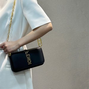 펜디 FENDI 신상 체인 크로스백