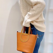 에르메스 HERMES 신상 피코탄백