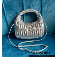 미우미우 MIUMIU  마테라쎄 나파 호보백 5BC125