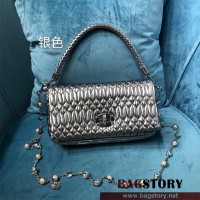 미우미우 MIUMIU 크리스털 새틴백 체인 숄더백 5BD417