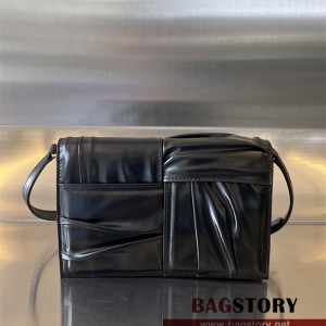 보테가베네타 BOTTEGA VENETA  미니 카세트 크로스백 크로스바디백 731243