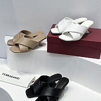 페라가모 Ferragamo 여성 샌들 슬리퍼 굽 5.5CM 블랙 화이트 베이지