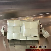 보테가베네타 BV 인트레치아토 파우치 스트랩 카세트백 741777