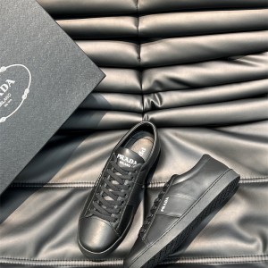 프라다 PRADA 스니커즈 운동화 신발