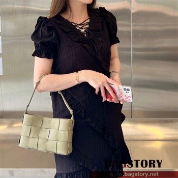 보테가베네타 BV  인트레치아토 카세트 숄더백 730543  9컬러