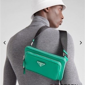 프라다 PRADA  사피아노 가죽 숄더 크로스백  2VH156