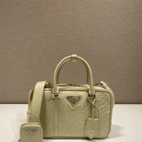 프라다 PRADA 신상 미디엄 앤티크 나파 가죽 탑핸들백 1BB092