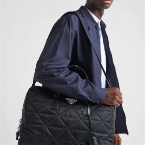 프라다 PRADA  퀼티드 리나일론  더플 백