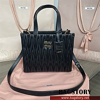 미우미우 MIUMIU 마테라쎄 나파 가죽 토트백 5BG263