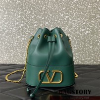 발렌티노 Valentino 브이로고 시그니쳐 나파 미니 버킷백