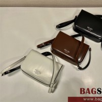 프라다 PRADA  브러시드 레더 숄더백 2VD061