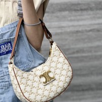 셀린느 CELINE 아바 트리옹프백 카프스킨 114493