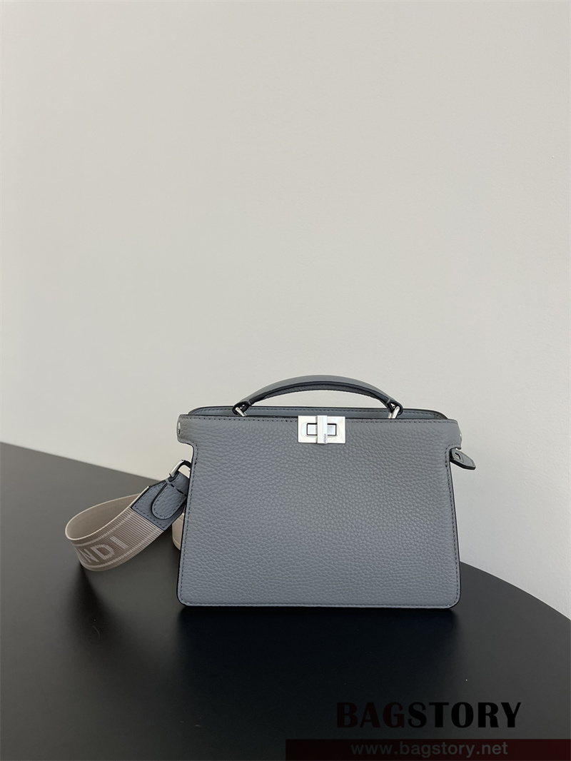 펜디 FENDI 피카부백 23cm