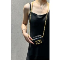 펜디 FENDI 바게트백 Nano 11cm